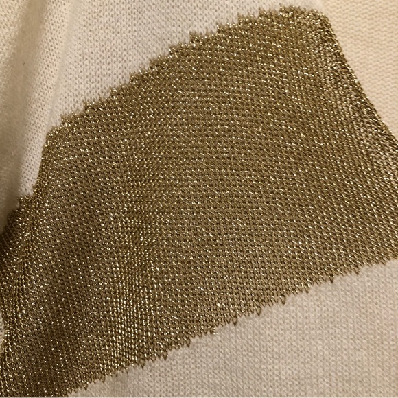 Chico's Women's Size 1 M/8 Cream/Gold Striped V- Neck Dolman Sleeve Muscle Tee - Picture 3 of 11